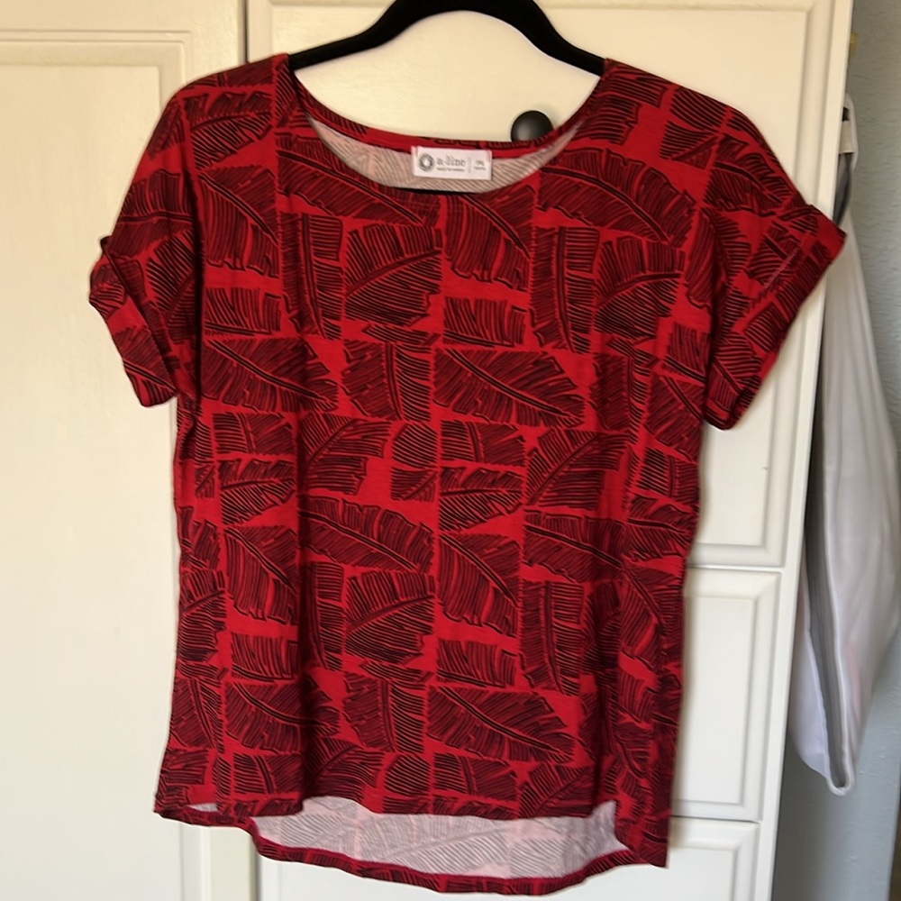 Always a.line red and black leaf Patterned Top